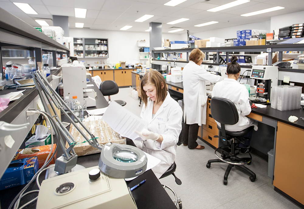 Laboratoire de recherche en santé et biotechnologieà l'INR